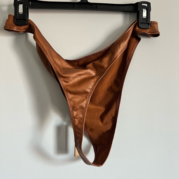 SKIMS Wet Jersey Dipped Thong in Copper Size 2XL NWT - Picture 5 of 6